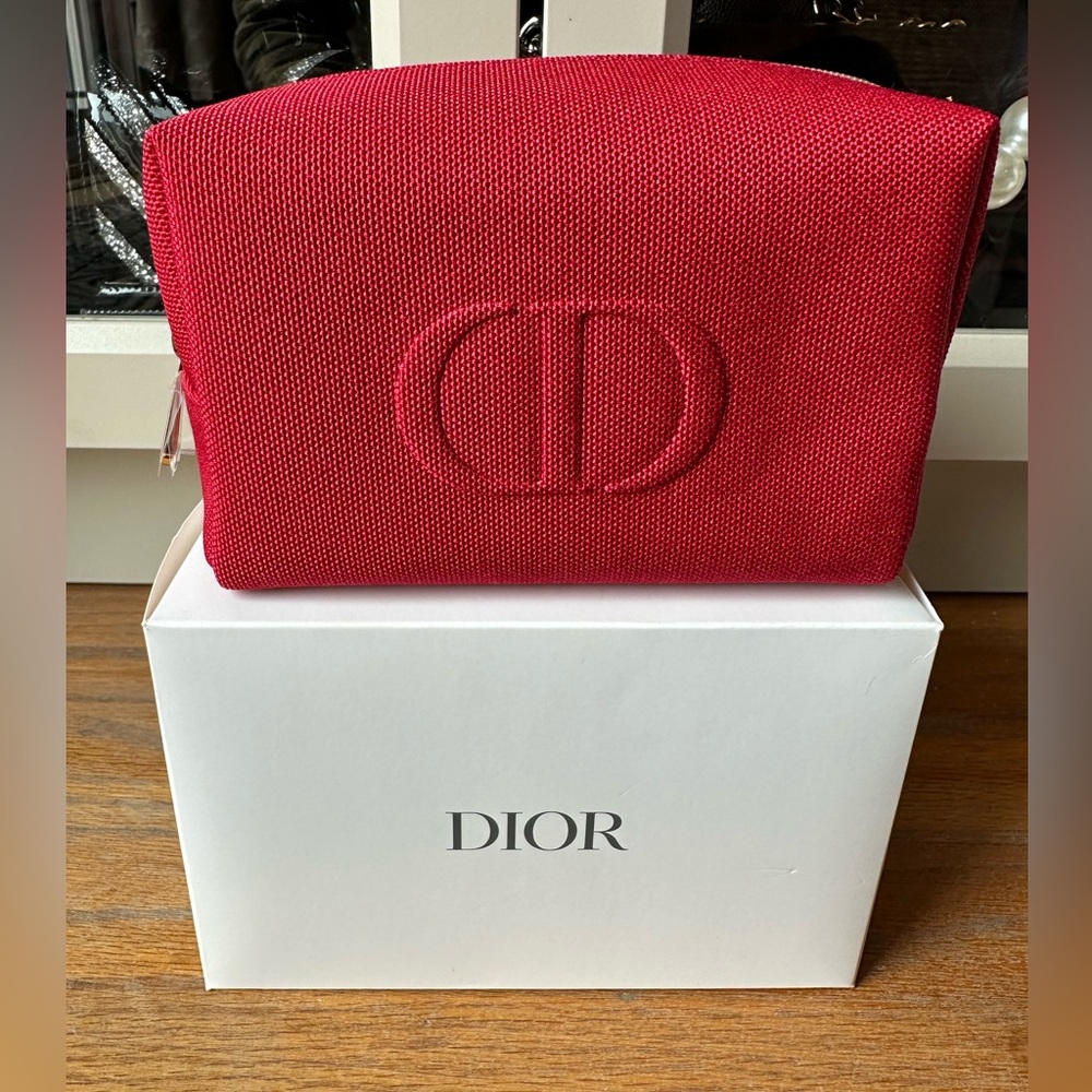 💯Dior cosmetic bag NEW with box!! Beautiful in red cube zipper pouch.